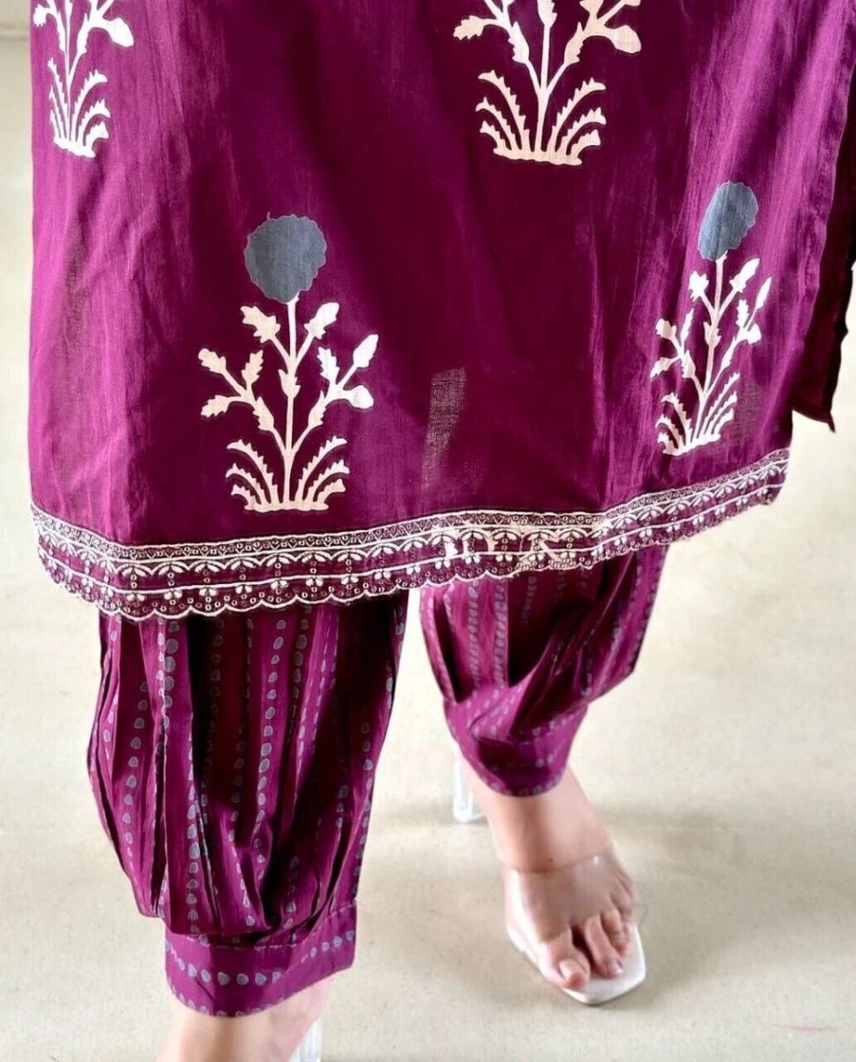 Black Cotton A - line suit salwar kameez set Embroidery – 3 - Piece Ensemble v neck - 001FASHIONFORWARD