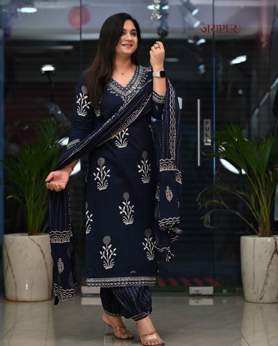 Black Cotton A - line suit salwar kameez set Embroidery – 3 - Piece Ensemble v neck - 001FASHIONFORWARD