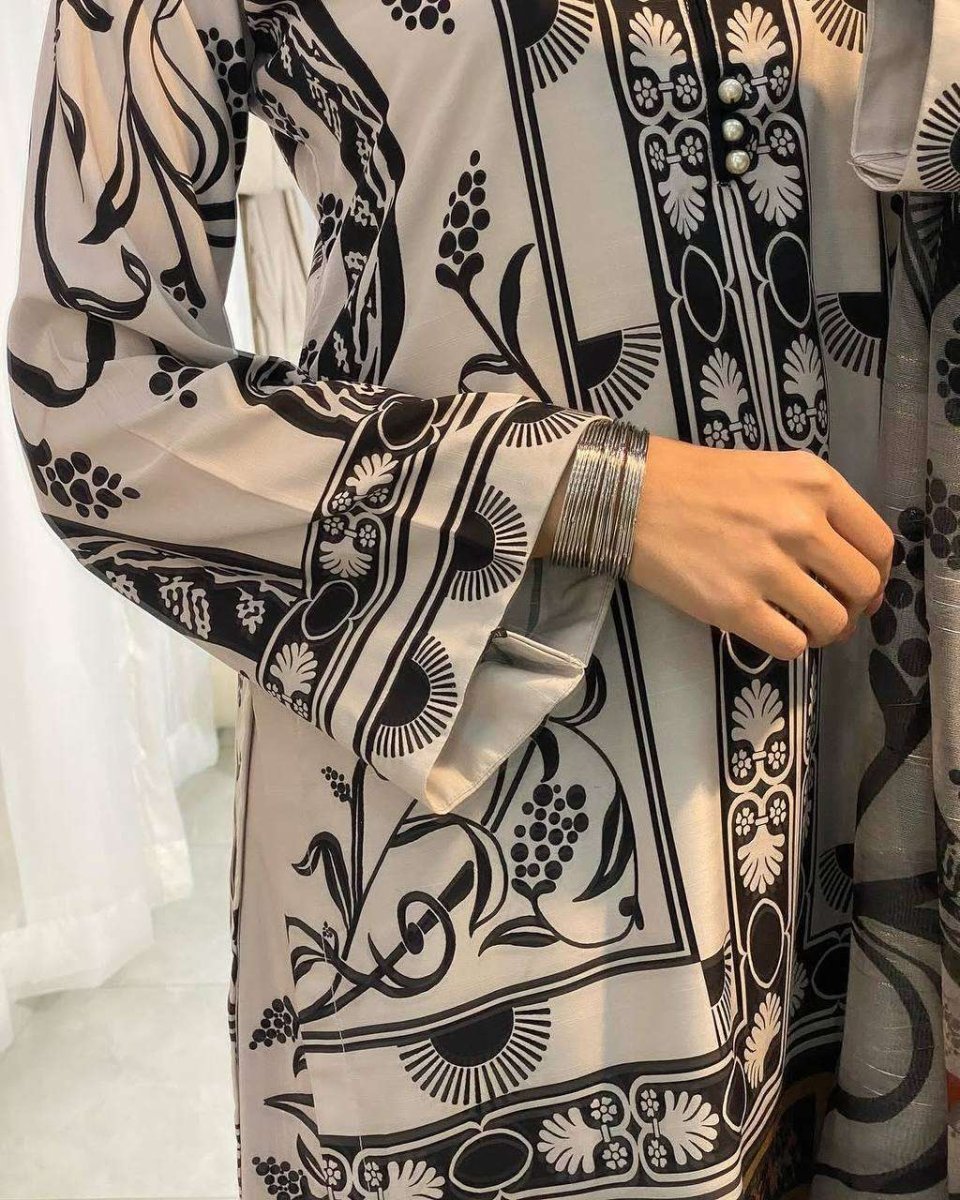Black & White Designer Farsi Salwar Suit WIth Chiffon Duppatta Suit set - 001FASHIONFORWARD