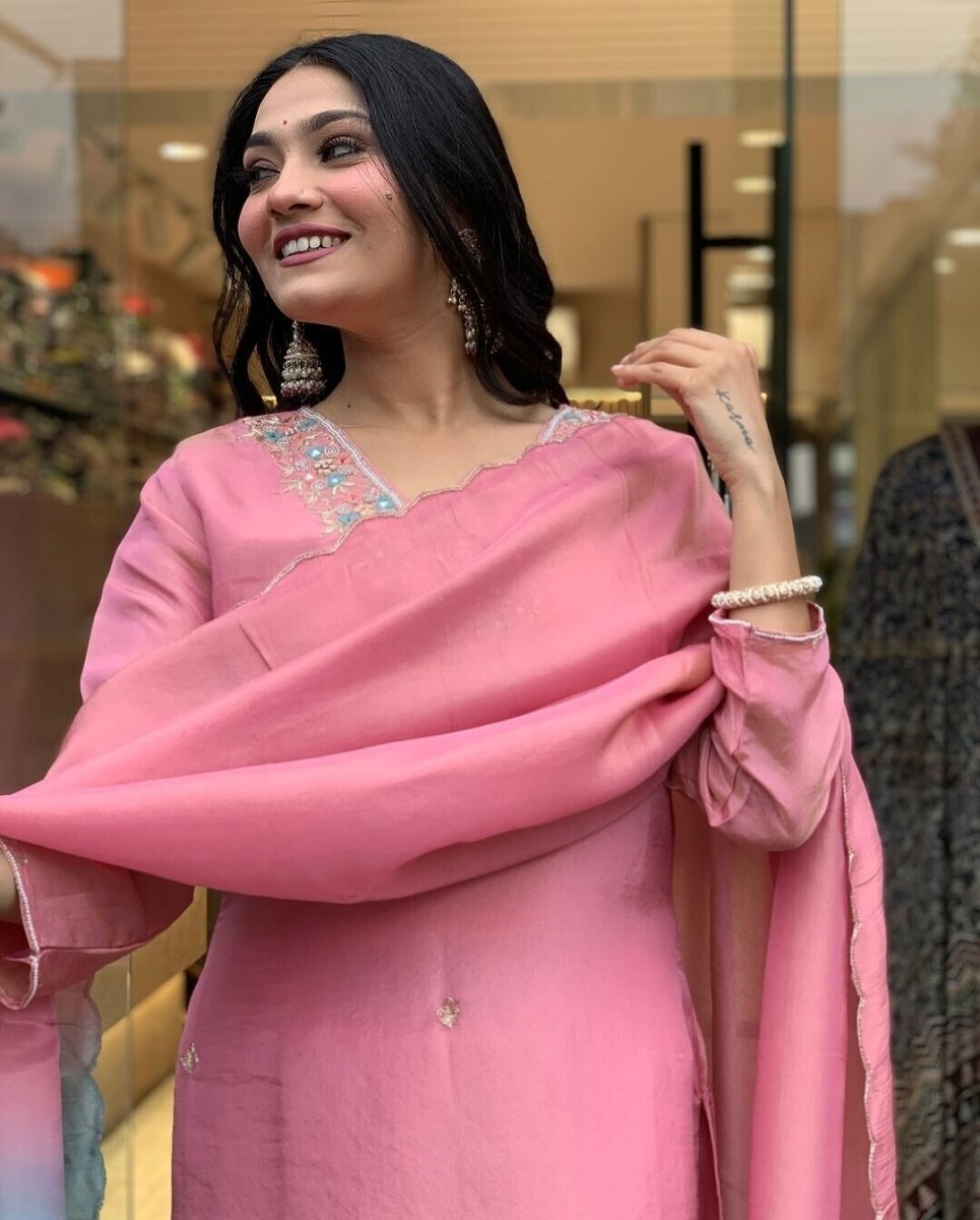 Women Cotton Straight Suit with Handwork – 3 - Piece Set Salwar kameez - 001FASHIONFORWARD