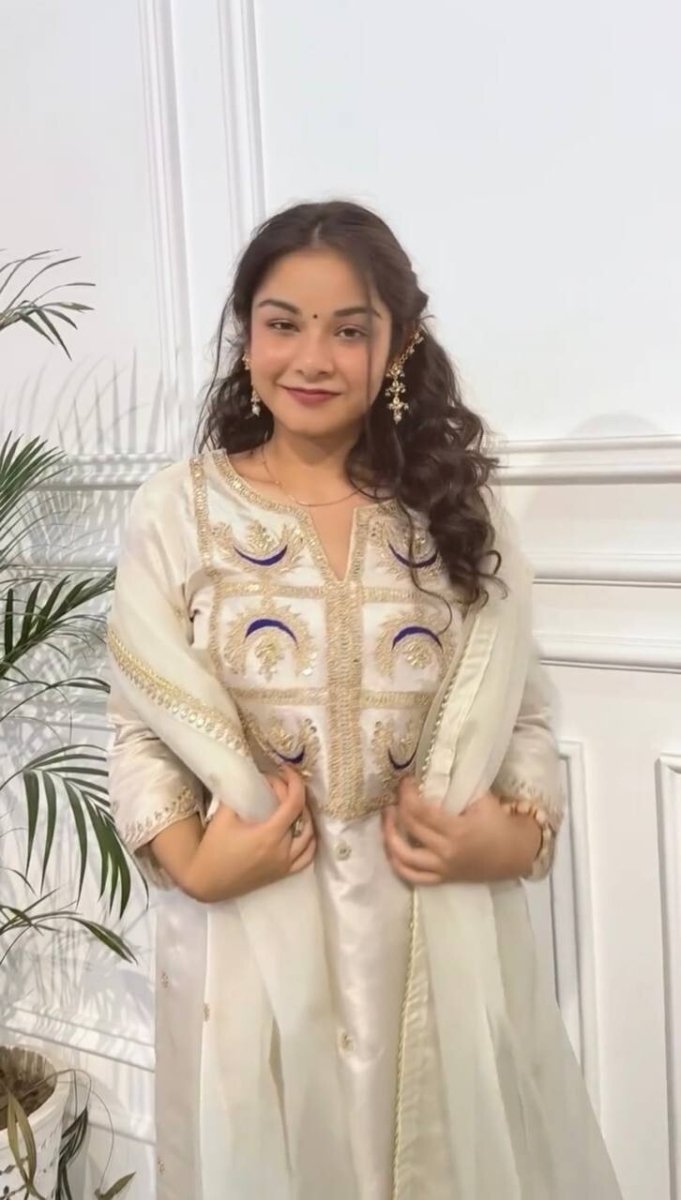 Women Embroidered Salwar Silk Salwar kameez straight Kurti Set Indian Weddings - 001FASHIONFORWARD