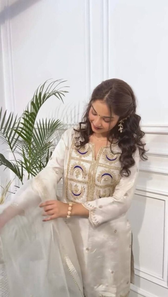 Women Embroidered Salwar Silk Salwar kameez straight Kurti Set Indian Weddings - 001FASHIONFORWARD